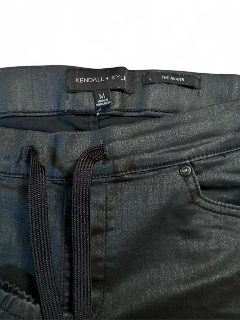 Kendall & Kylie Women’s Black Drawstring Jogger Pants